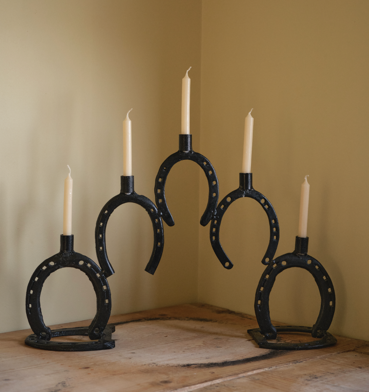 Horseshoes Candle Stick