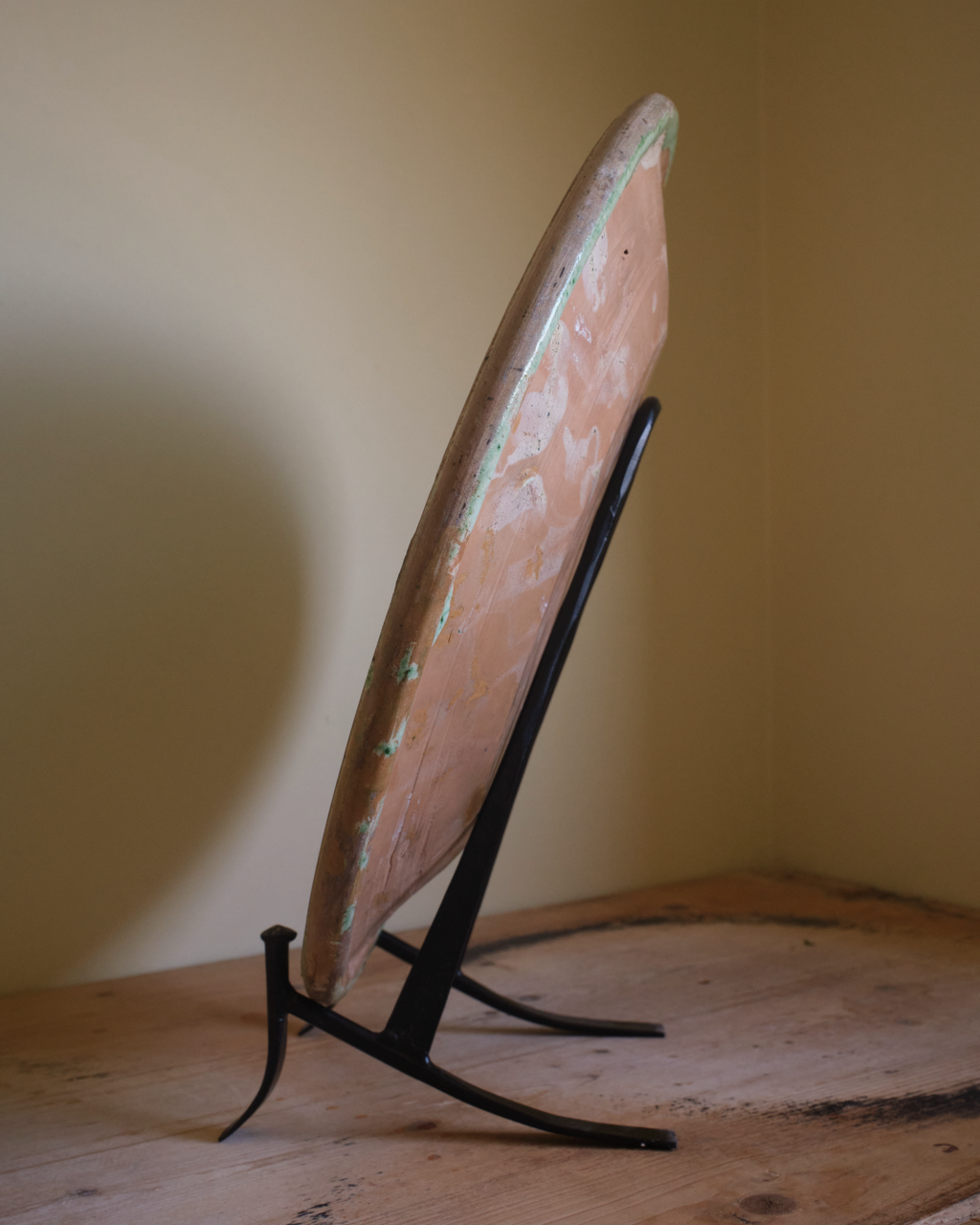 A Decorative plate scribed 19-39